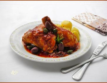 Poularde mit Kapern und Oliven Poularde mit Kapern und Oliven