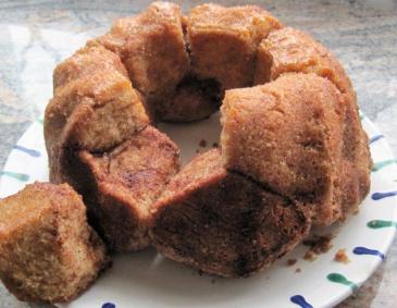 Affenbrot mit Marzipanfüllung Affenbrot mit Marzipanfüllung