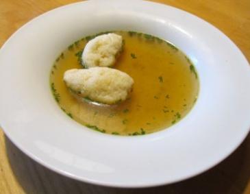 Grießnockerlsuppe Grießnockerlsuppe