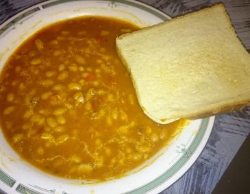 Serbische Bohnensuppe Serbische Bohnensuppe