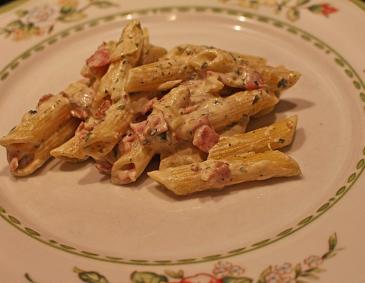 Cremige Kräuter-Pasta à la Carbonara Cremige Kräuter-Pasta à la Carbonara