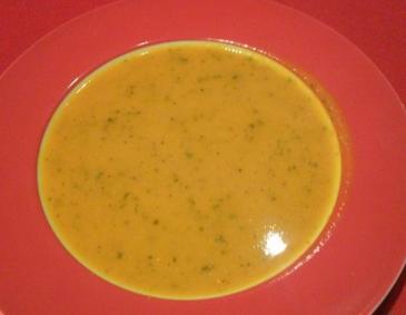 Kürbiscremesuppe mit Petersil Kürbiscremesuppe mit Petersil