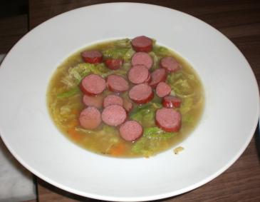 Kohlsuppe mit Selchwürstel Kohlsuppe mit Selchwürstel