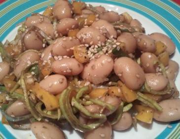 Lauch-Riesenbohnensalat mit Sesam Lauch-Riesenbohnensalat mit Sesam