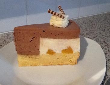 Pfirsichtorte mit Loch Pfirsichtorte mit Loch