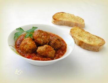 Albóndigas en sala / Fleischbällchen in scharfer Sauce Albóndigas en sala / Fleischbällchen in scharfer Sauce