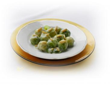 Rosenkohl mit Majoran und Pinienkernen Rosenkohl mit Majoran und Pinienkernen