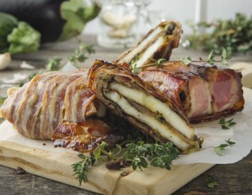 Halloumi-Gemüse-Würfel mit Speck Halloumi-Gemüse-Würfel mit Speck