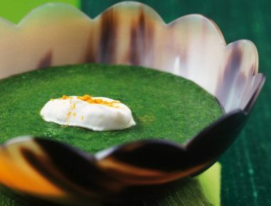 Spinatsuppe nach Mogul-Art