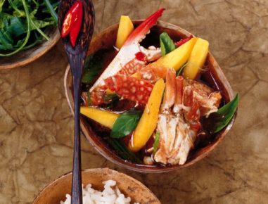 Taschenkrebssuppe mit Mango