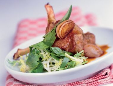 Lammkoteletts mit Kräutersalat