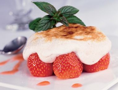 Soufflierte Erdbeeren