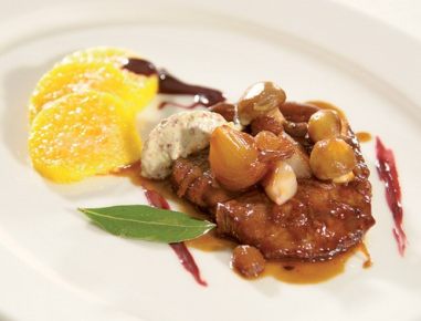 Uhudler-Rostbraten mit Polentaschnitten