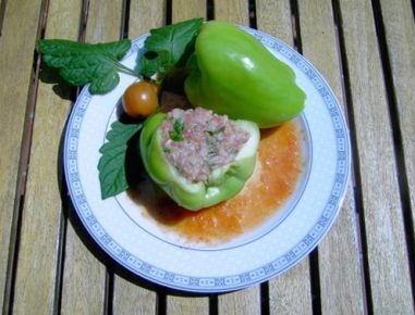 Gefüllte Paprika mit Paradeisersauce - Grundrezept