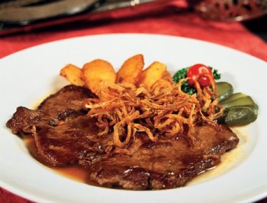 Wiener Zwiebelrostbraten