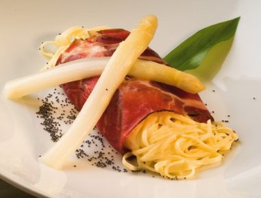 Spargel-Tagliolini San Daniele