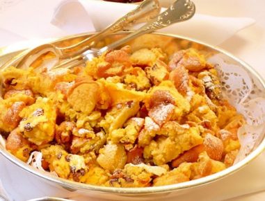 Kaiserschmarren mit Zwetschkenröster