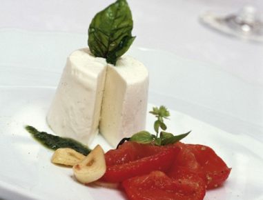 Sommer-Terrine mit Schaffrischkäse und Ofenparadeiser