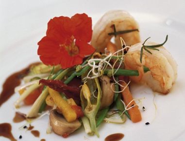 Scampi vom Grill auf Wok-Gemüse