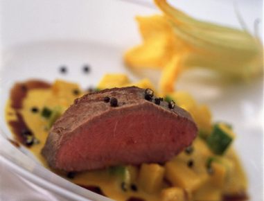 Wildschwein-Karree mit Kürbisgemüse
