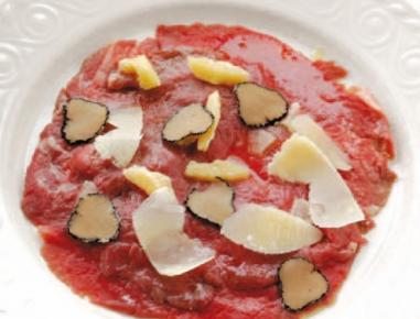 Roh mariniertes Rinderfilet