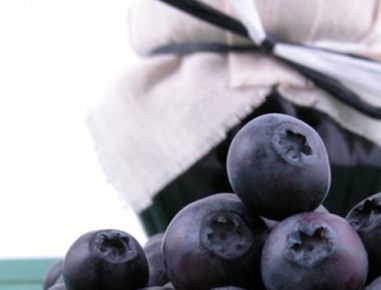 Marmelade aus Heidelbeeren und Wacholderbeeren
