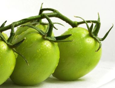 Grüne Tomaten pikant gewürzt