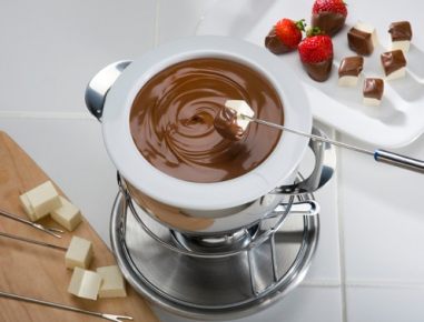 Schokoladefondue mit Erdbeeren