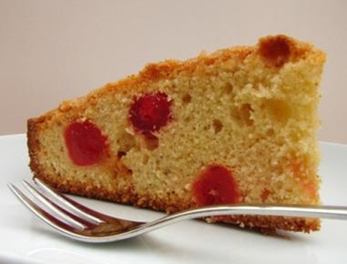 Becherkuchen mit Kirschen