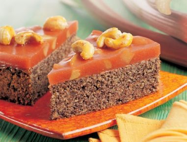 Mohn-Rhabarbertorte mit Cashew Nüssen