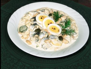 Viennese herring salad