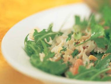 Pikanter Gemüse Nudelsalat