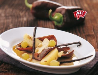 Glasierter Paprika mit Birnen, Weintrauben und Vanille