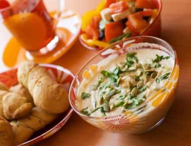 Kürbissalat mit Kräuterrahm