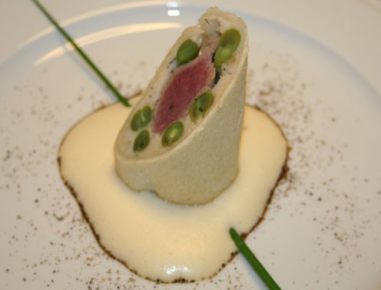 Lammfilet im Tramezzinibrotmantel auf Sturm Château