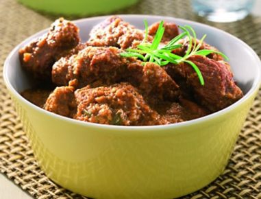 Mufflonragout in dunkler Sauce