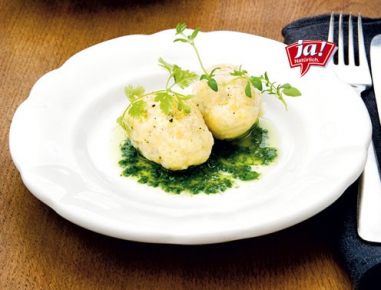 Almbutternockerl mit Kräuterpaste