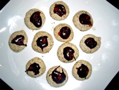 Chilimakronen mit Schokoglasur