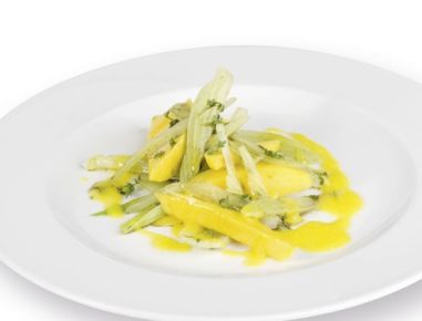 Mangosalat mit Kernölfenchel