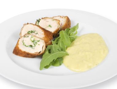 Backhendlroulade mit Zucchinicreme