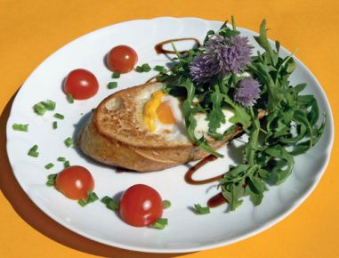 Spiegelei im Knusperbrot