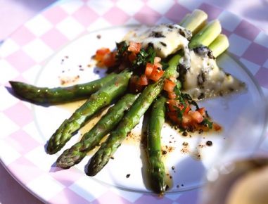 Gratinierter Grünspargel mit Gorgonzola