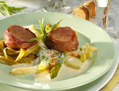 Pasta mit Spargel und Schweinefilet
