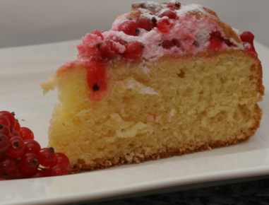 Blechkuchen mit Ribisel