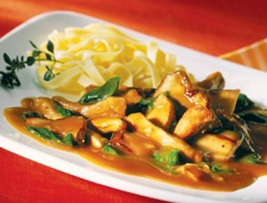 Tagliatelle in Spinat-Steinpilz Sauce