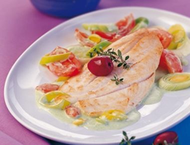 St. Petersfisch mit cremigem Tomaten- Lauchgemüse