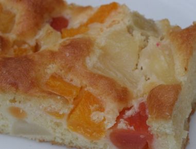 Blechkuchen mit exotischen Früchten