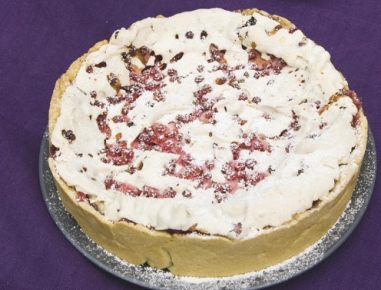 Ribisel- Rosmarin- Kuchen