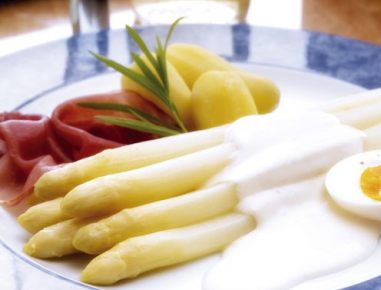 Spargel mit Weinviertler Aioli-Mayonnaise