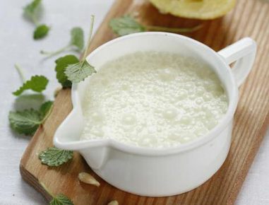 Weißwein- Zitronen- Sauce